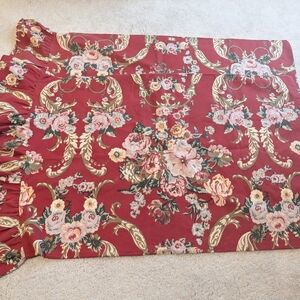EUC Ralph Lauren Danielle Marseilles Standard Ruffled Pillowcases, 1 Pair